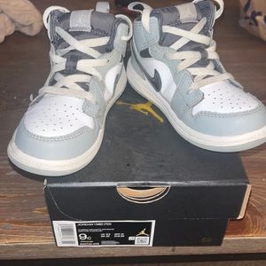 Jordan retro 1 mid 9c